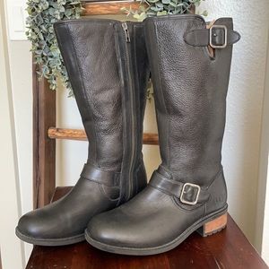 UGG Australia Chancery Boots Size 6 Black